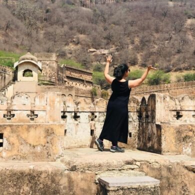 Posing with Bundi Fort