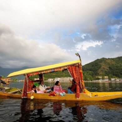 Shikara Ride Dal Lake