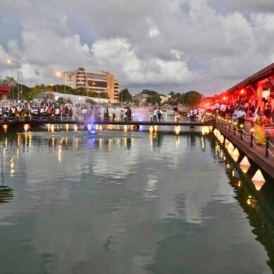 Pettah Floating Market